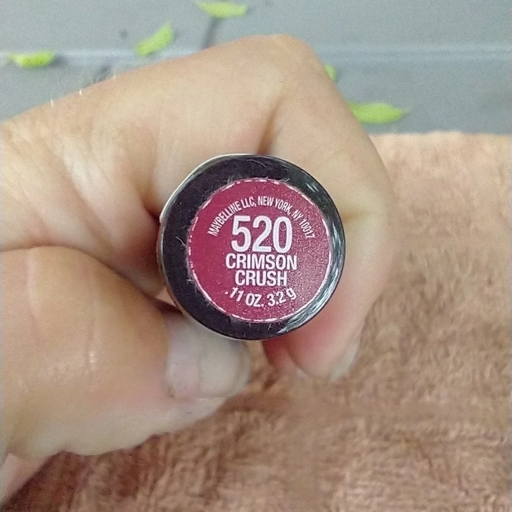Volume xl seduction plumping lip color 520 crimson